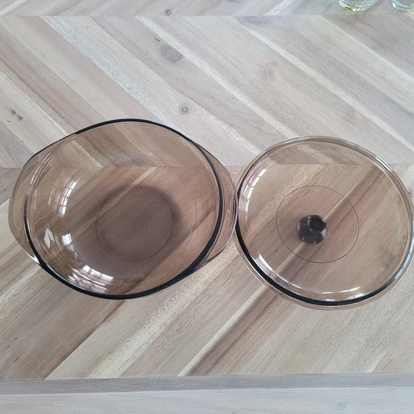 Vintage Pyrex Corning Amber  Clear number 20 1.5 L round casserole w lid NY USA - Picture 2 of 6